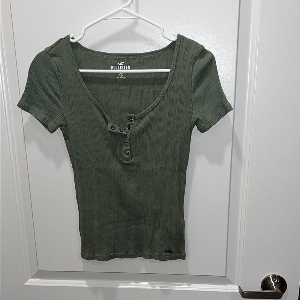 Hollister Women's Green Ribbed Top